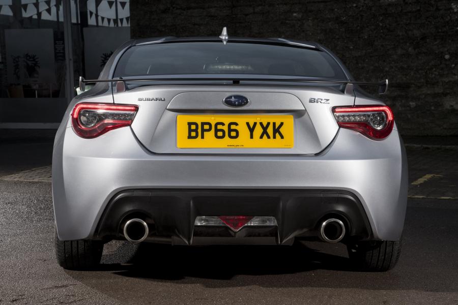  Subaru BRZ 2016 года  (UK) (фото 17 из 40)